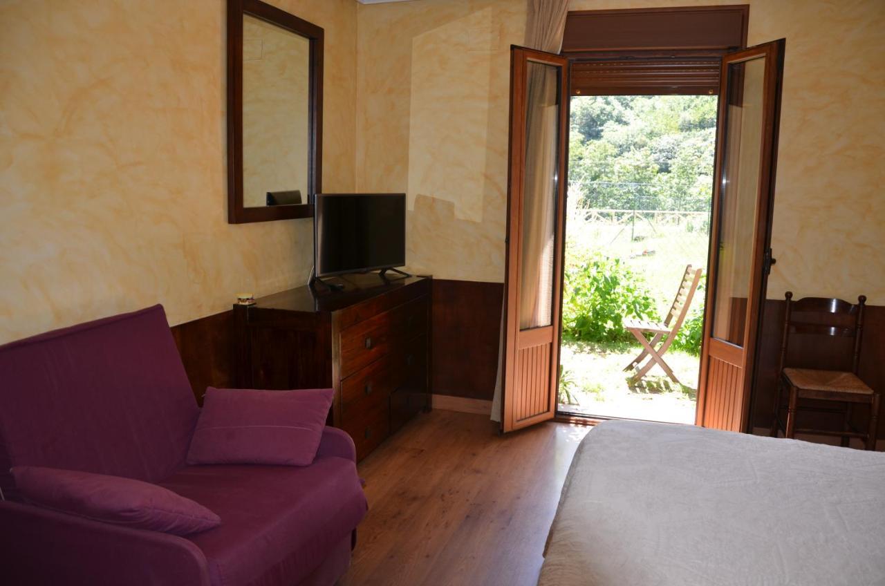 Hotel Arenas De Cabrales- Apartamentos מראה חיצוני תמונה